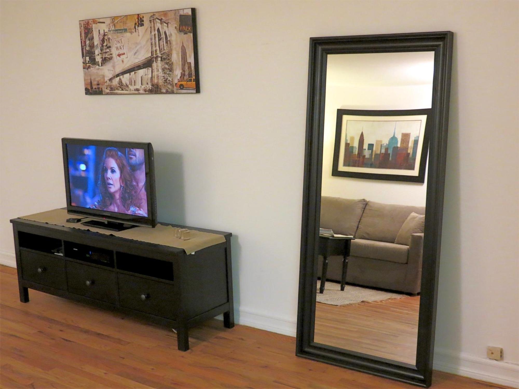 Apartment Rated 1br - Lenox 127