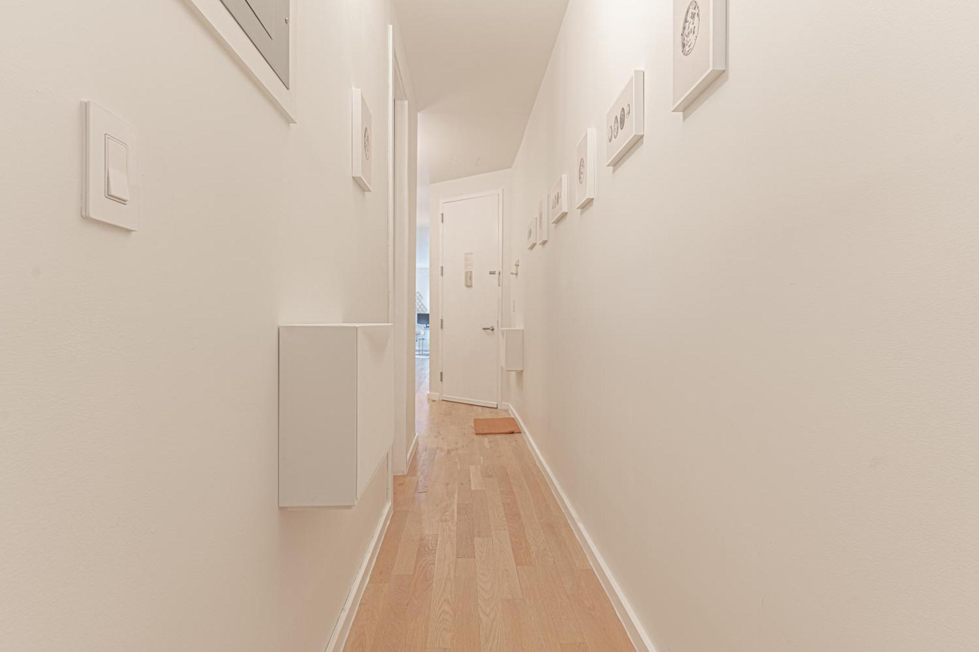 Stylish 2br Close To Williamsburg Apartment *