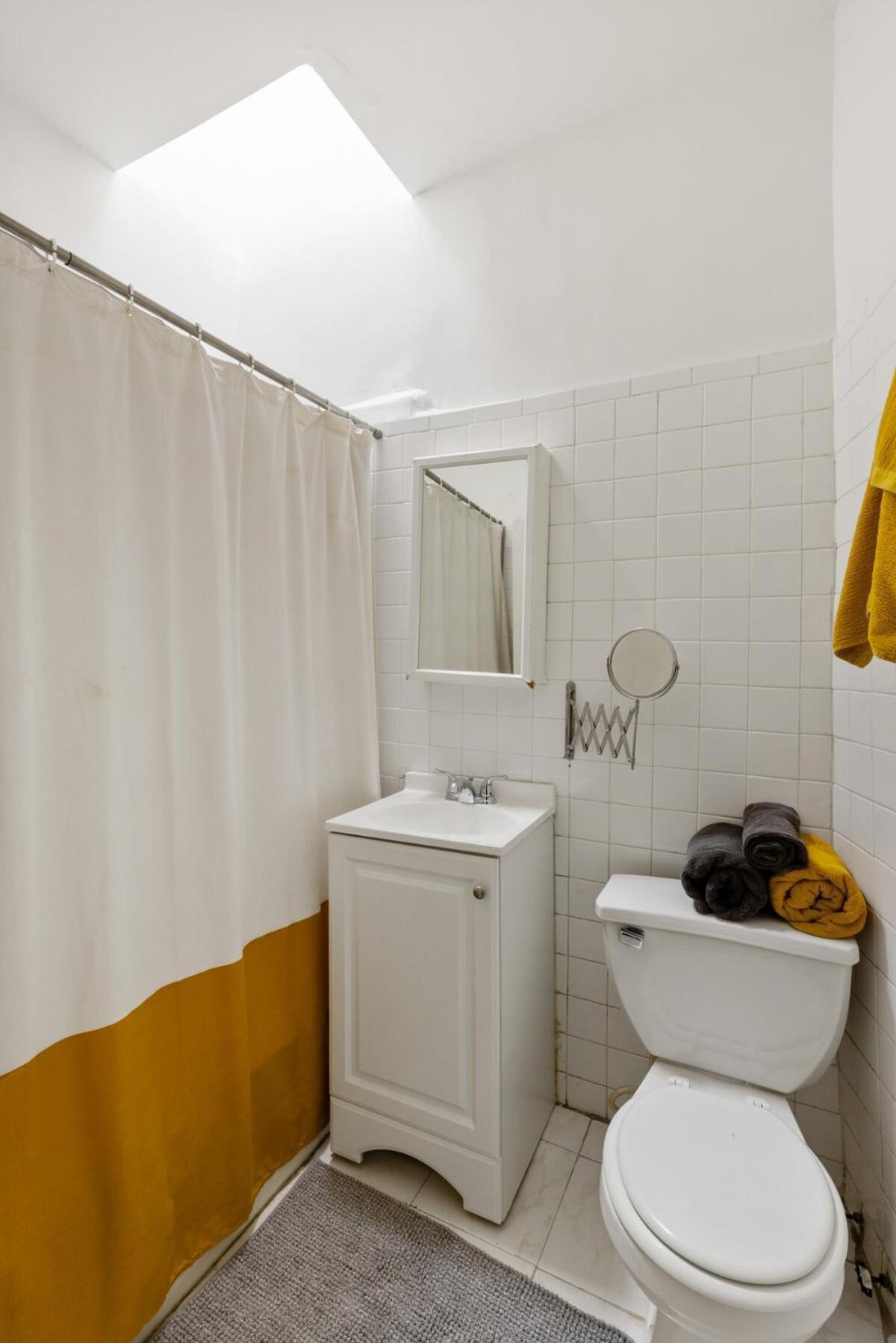 Prime Cobble Hill Spacious 1br Alcove Apartment