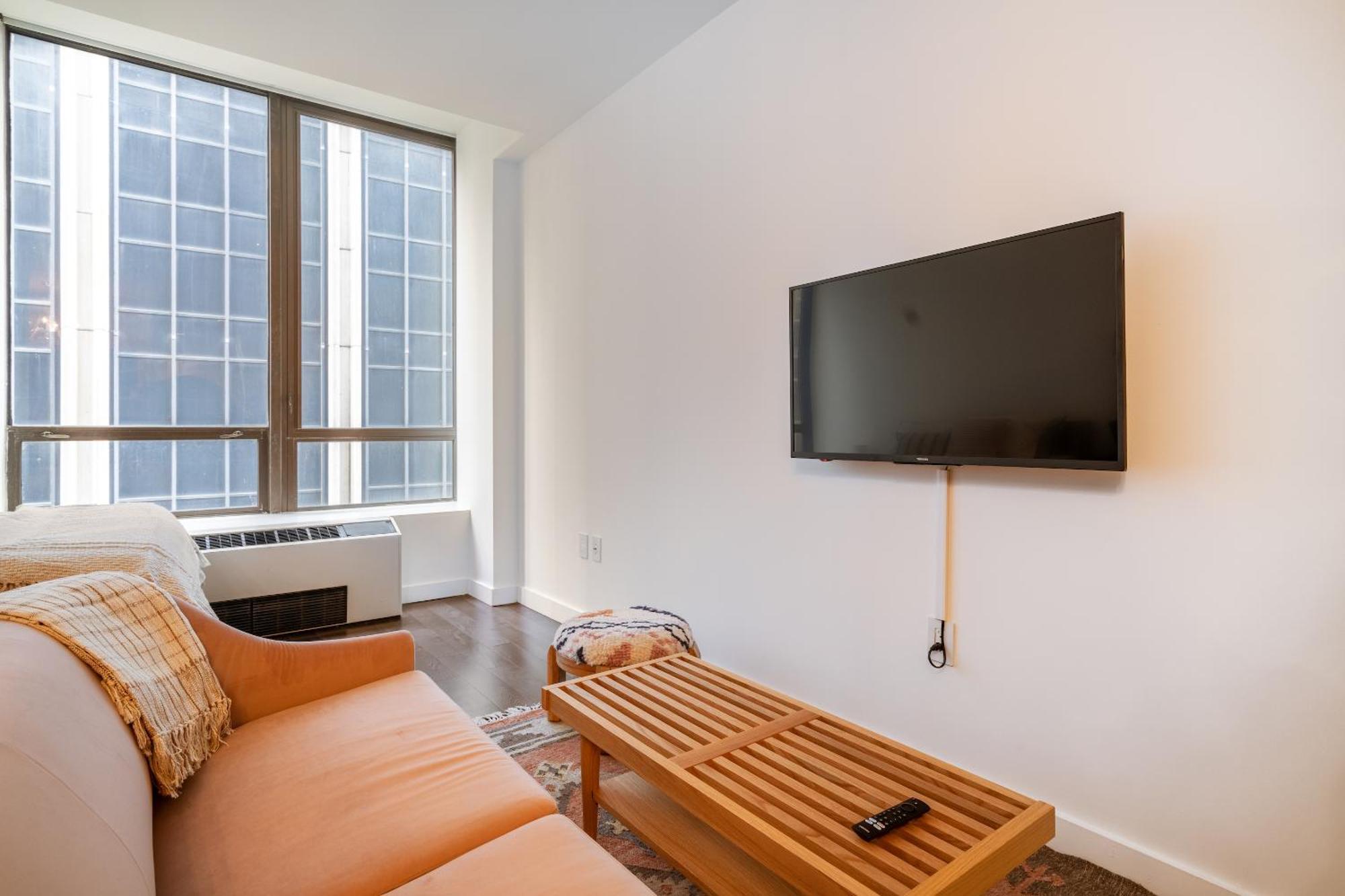 Apartment Fidi W Work Setup By Anyplace - 10254 *