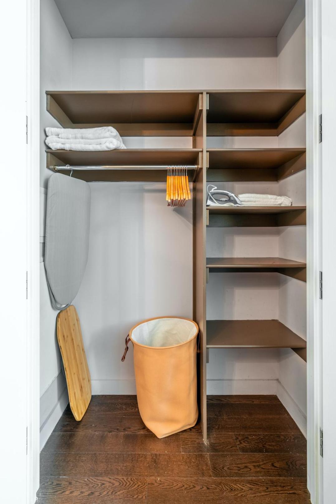 Fidi W Work Setup By Anyplace - 10250 New York