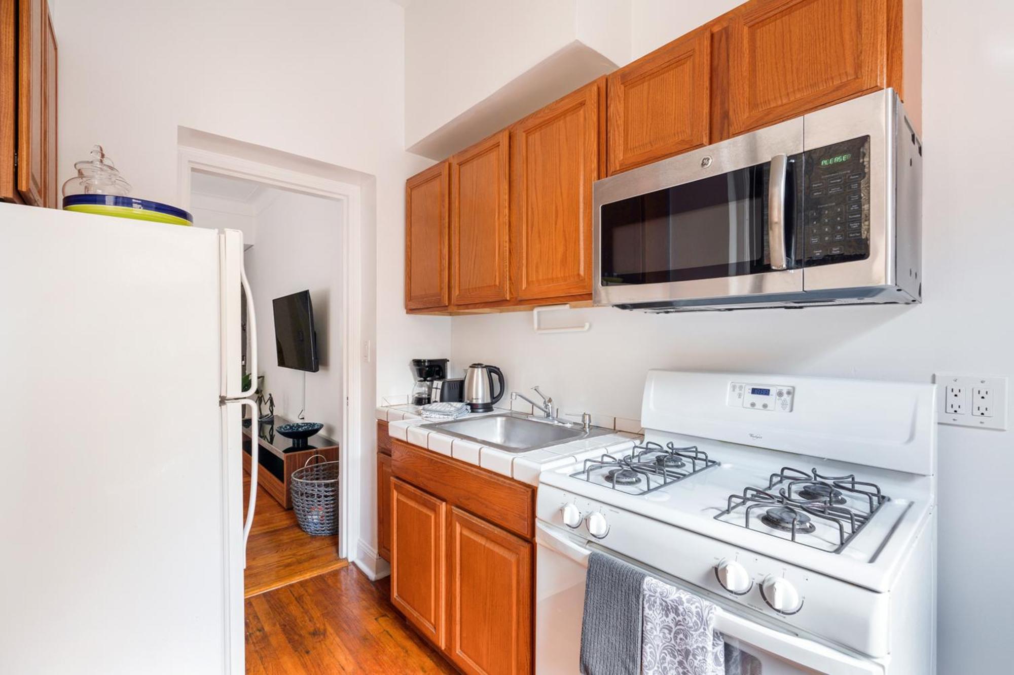 Bright And Comfy In Nyc Apartment *