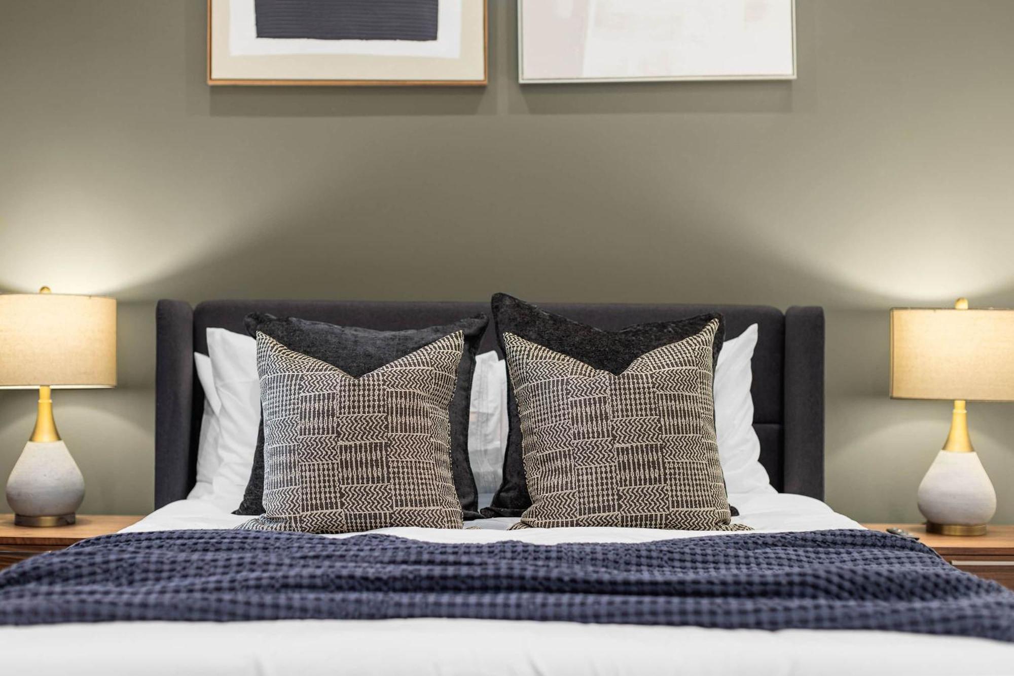 Stylish 3br Designer In Nyc Apartment *