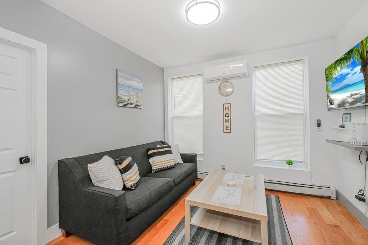 Apartment Spacious 3br With Quick Manhattan Access And Free Parking *