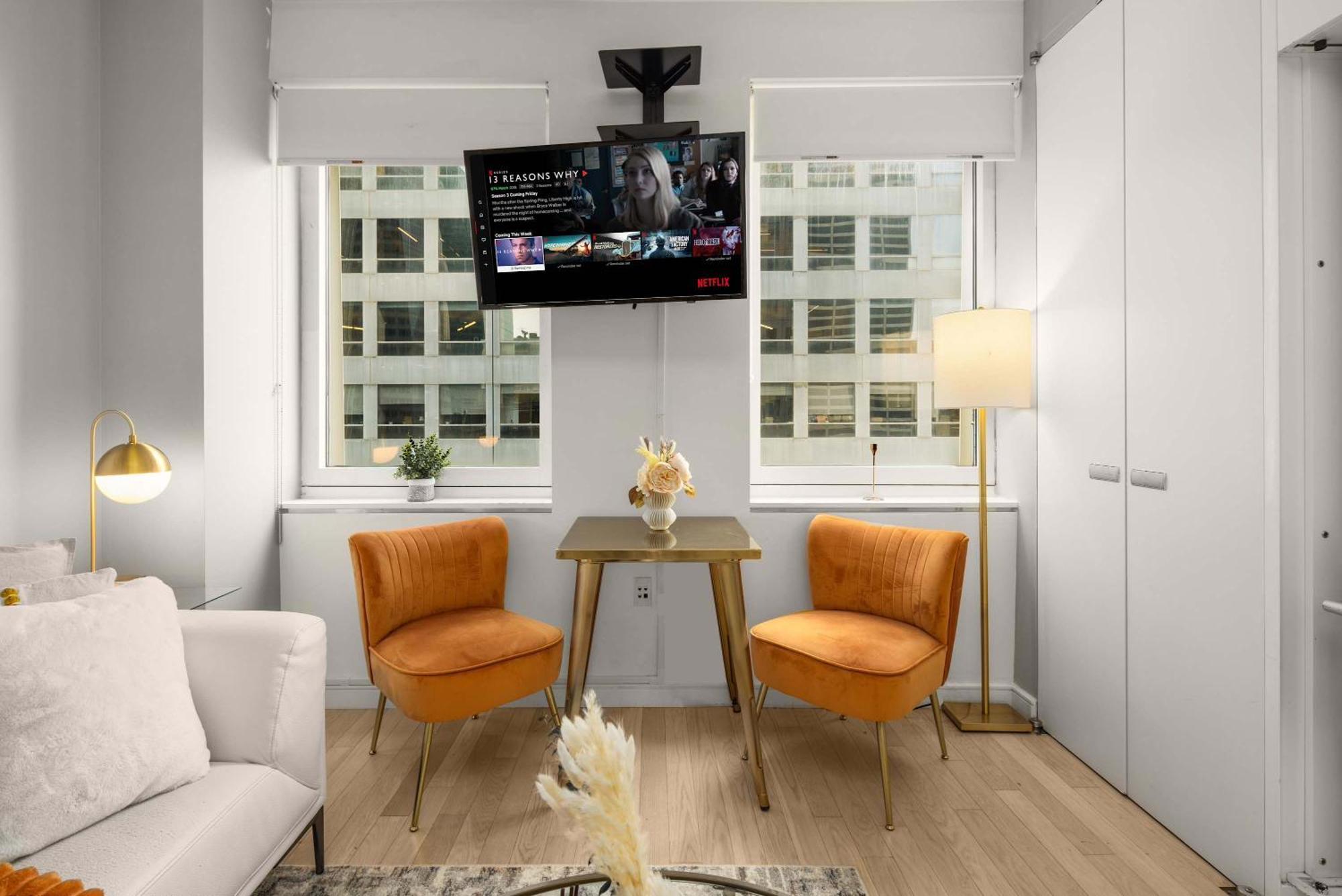 Apartment Chic Nyc Retreat Beside Broadway New York