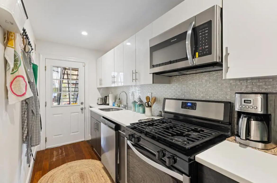 Apartment Enchanting Brownstone With A Magical Garden New York