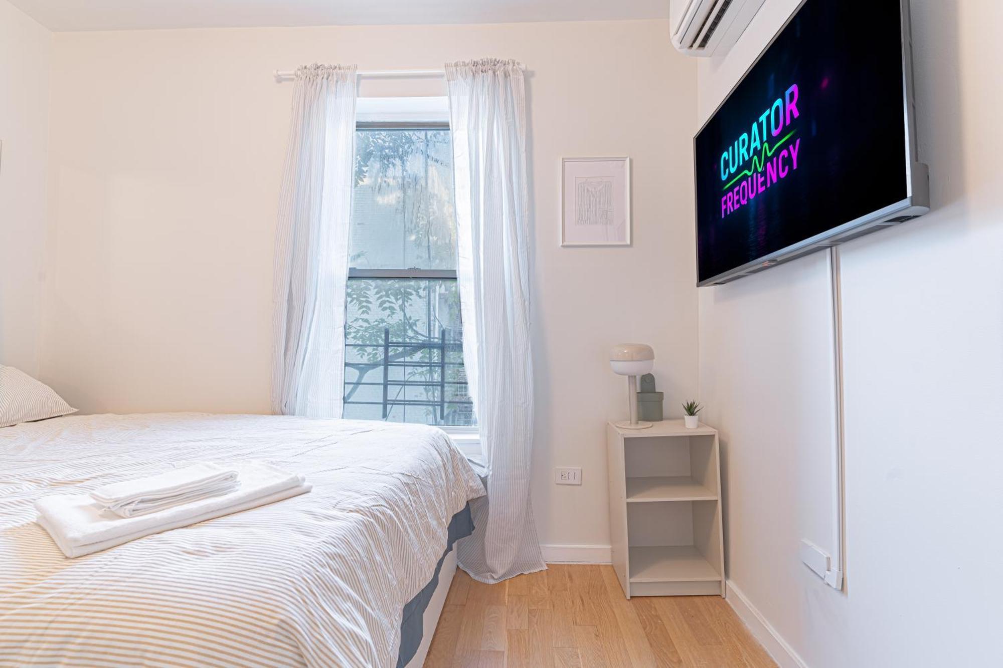 Stylish 2br Close To Williamsburg Apartment *