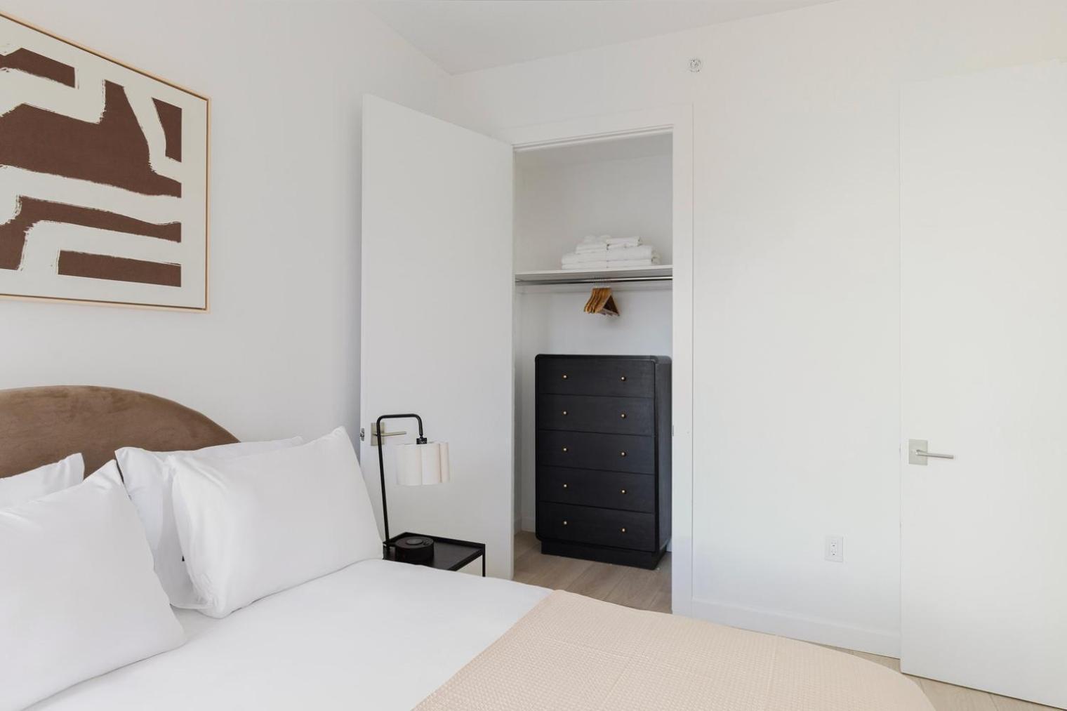 Blueground Long Island Fitness Center Nr Gantry Plaza State Park Nyc-2181