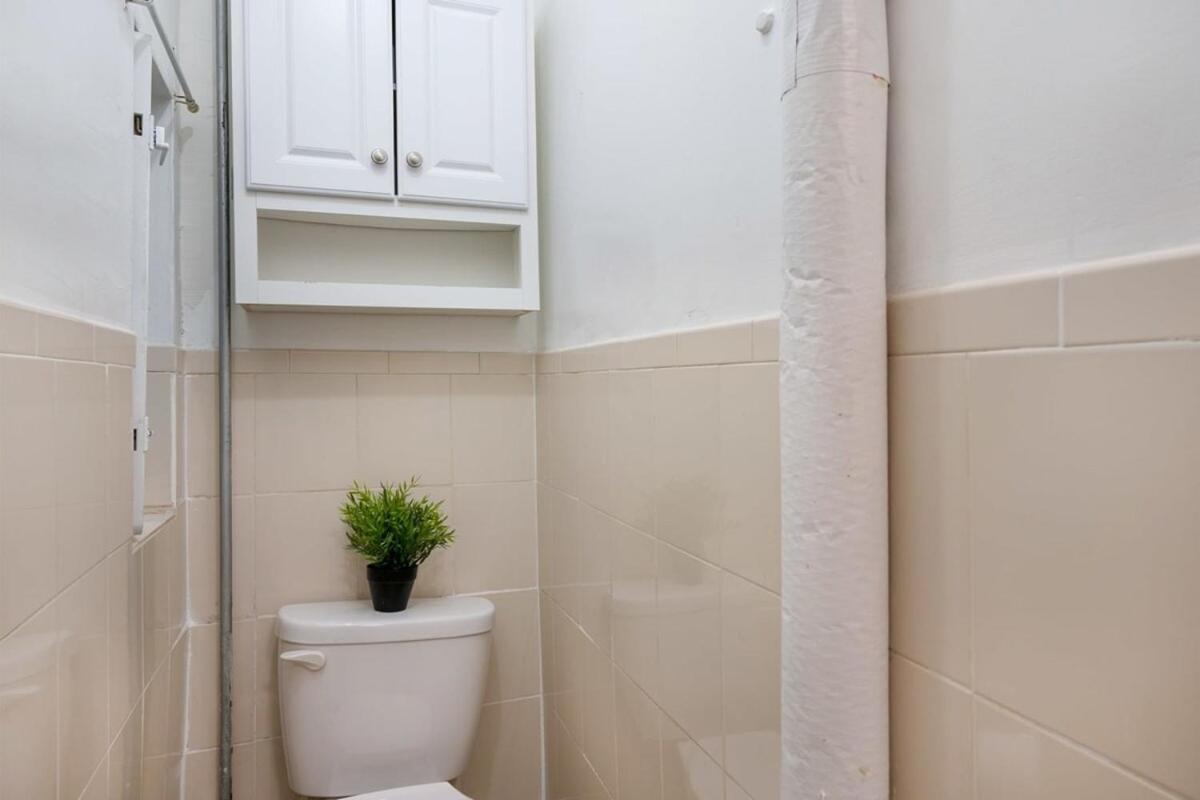 Apartment Prime Location 1br Newly Furnished