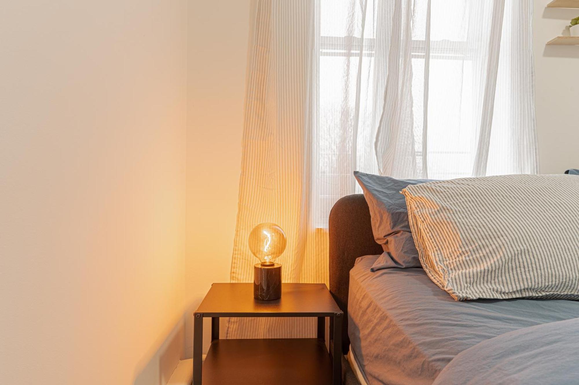 Modern 2br Retreat With Washer & Dryer - Near Subway & Lga New York