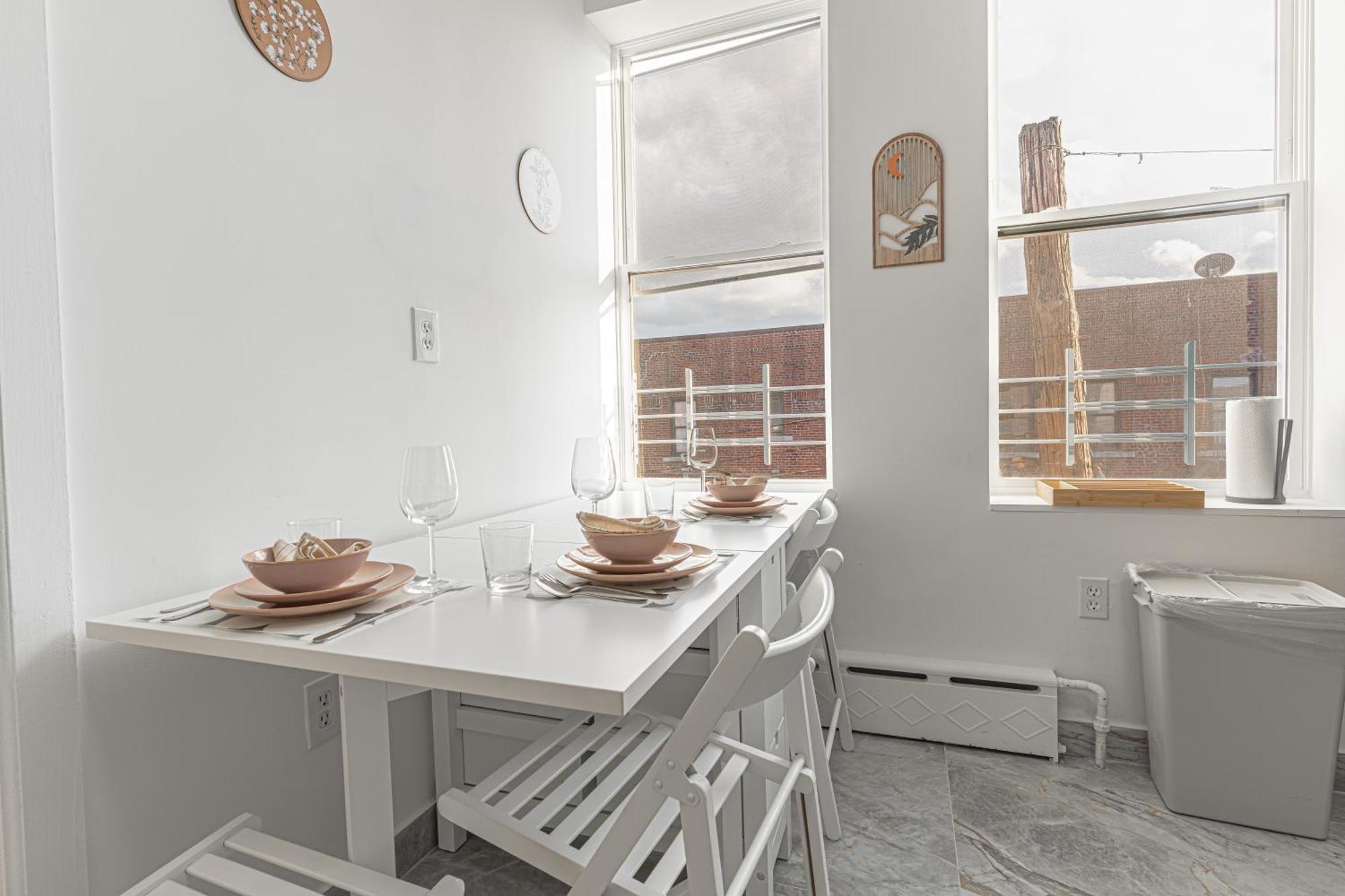 Cozy 2br Retreat - Near Lga & Subway With W&d Apartment *