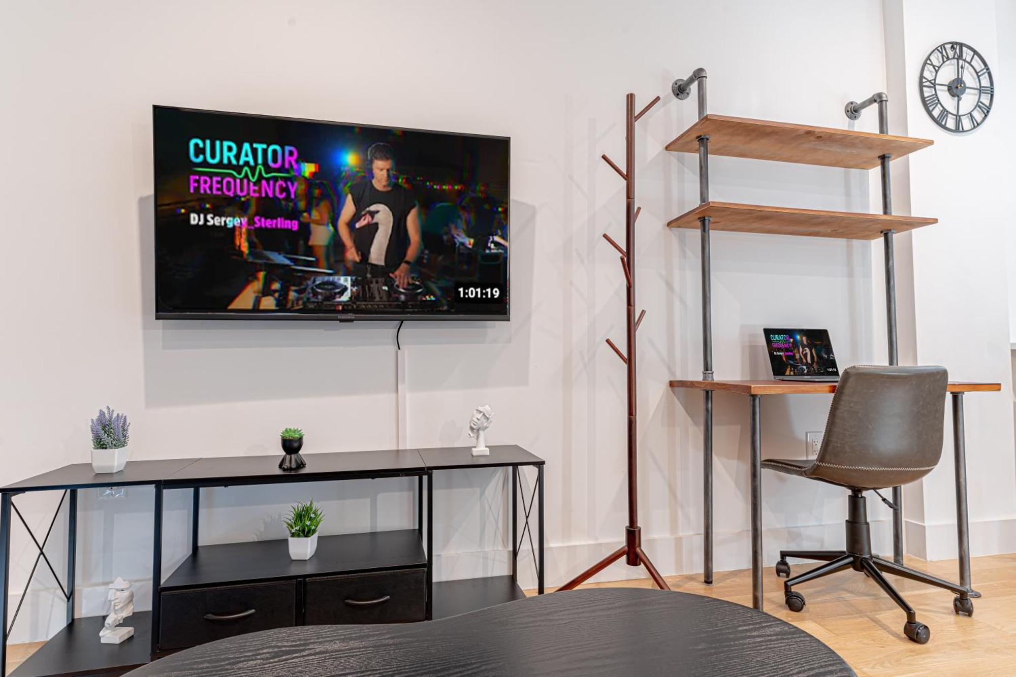 Bushwick Industrial1br With Balcony *