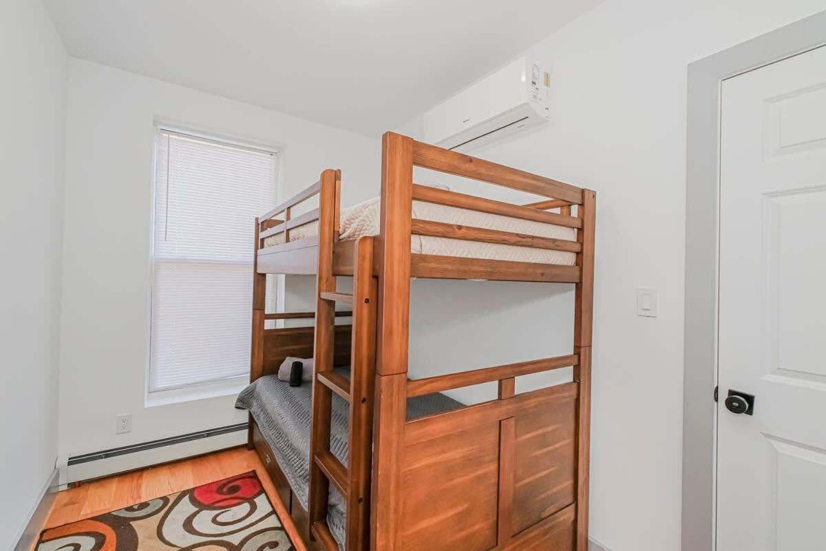Spacious 3br With Quick Manhattan Access And Free Parking