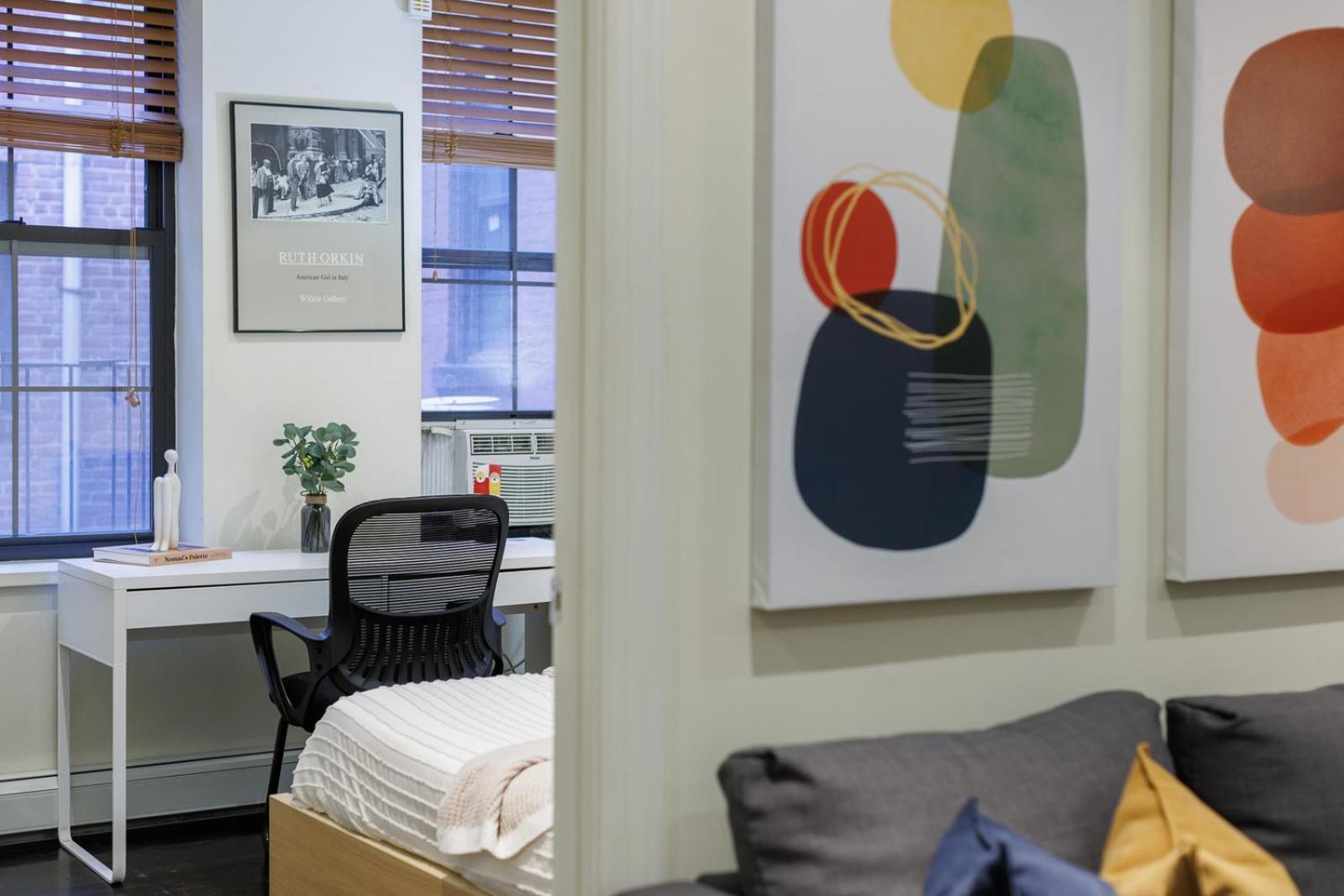 Refined & Stylish Manhattan Haven Apartment