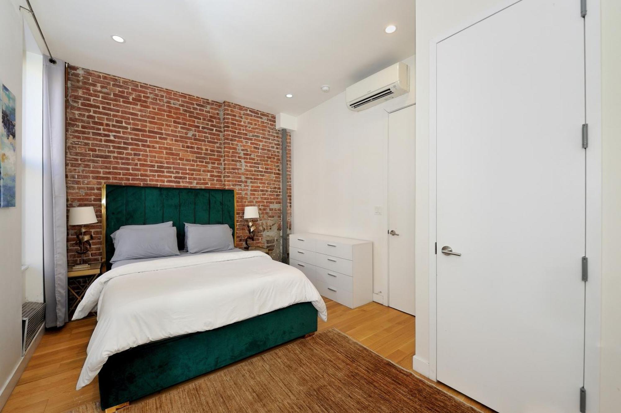 Time Square Vicinity- Luxury 2br 2ba Nyc Apartment