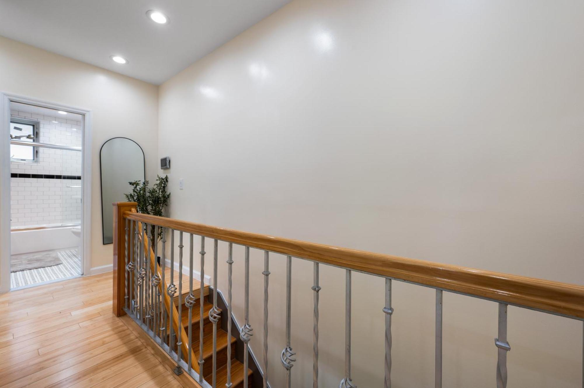 Apartment Spacious 3 Bed 3 Bath Unit In Upper East Side *