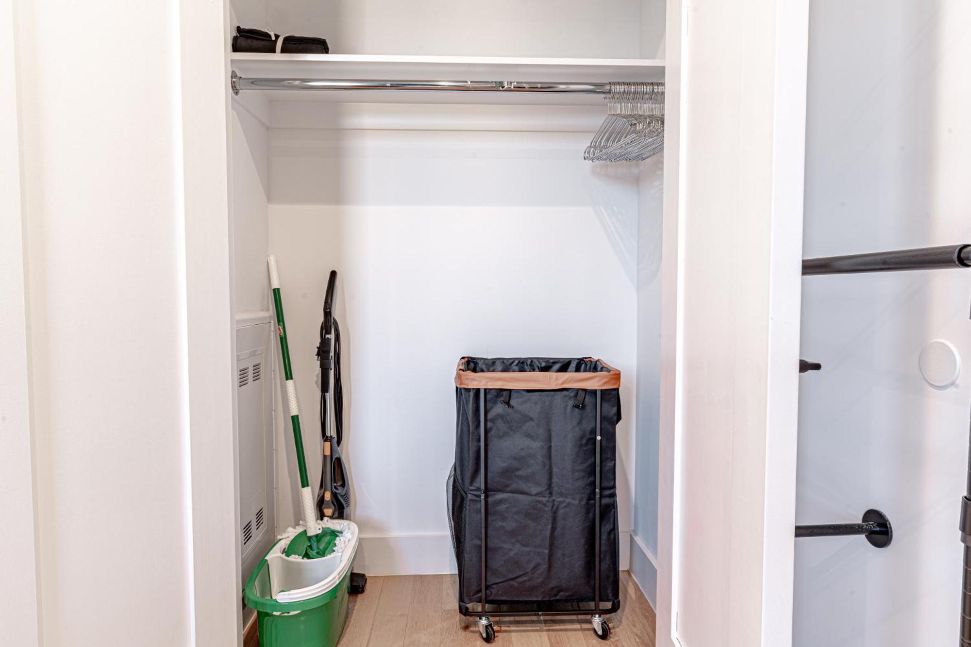 Bushwick Industrial1br With Balcony