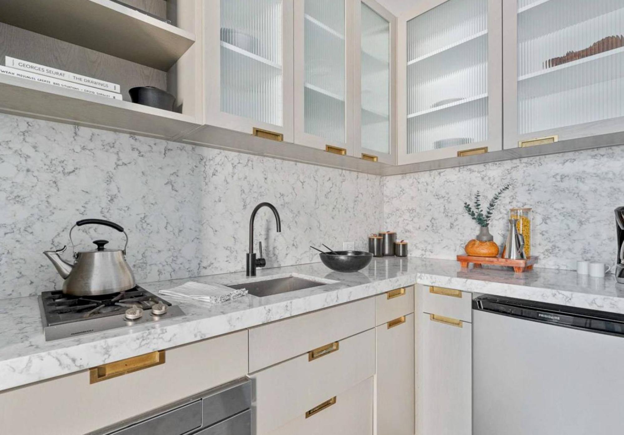 Alluring And Spacious 1 Bed 1 Bath Apartment New York