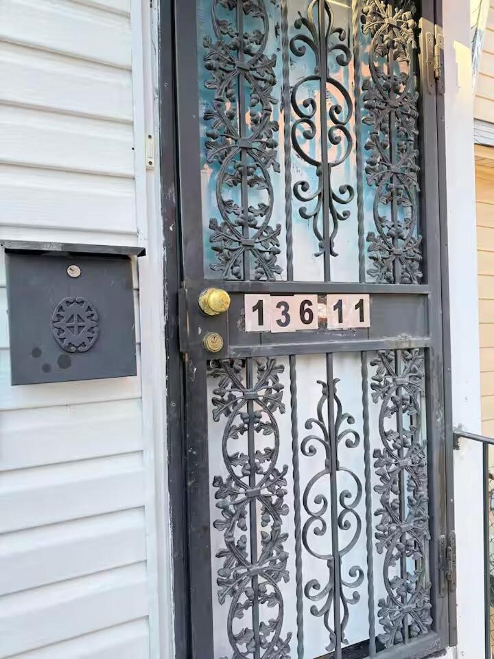 Cozy Private In Downtown Flushing Apartment *