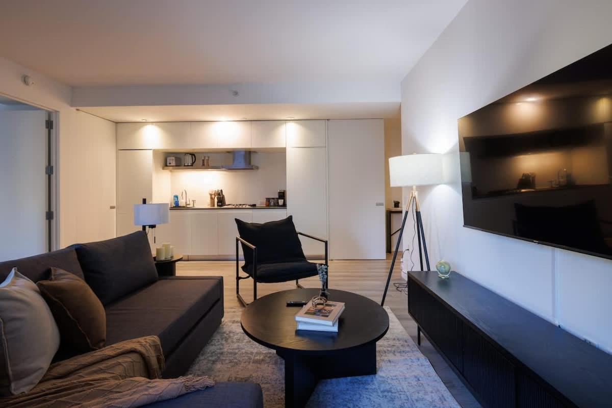 Elegant Nyc Haven Walk To Broadway Apartment New York