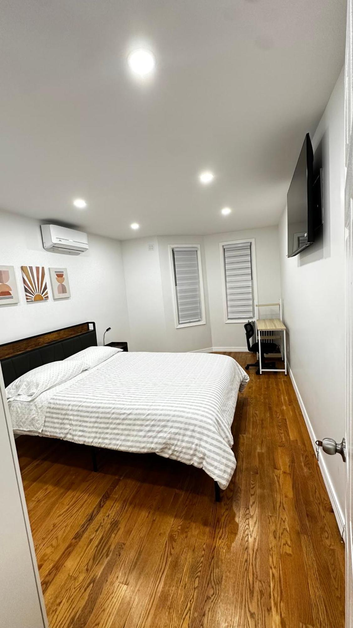 Cozy 2-person Near Jfk Airport & Shopping Area *