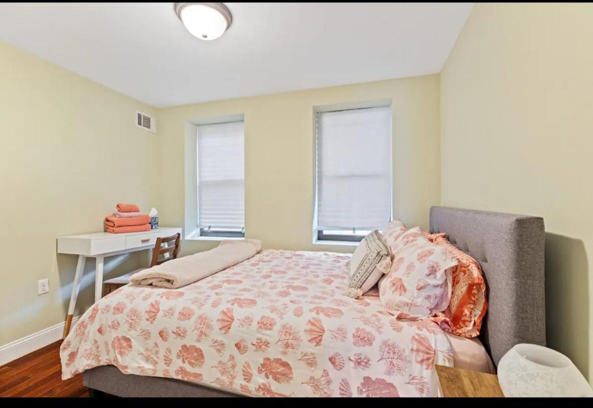 Apartment Enchanting Brownstone With A Magical Garden *