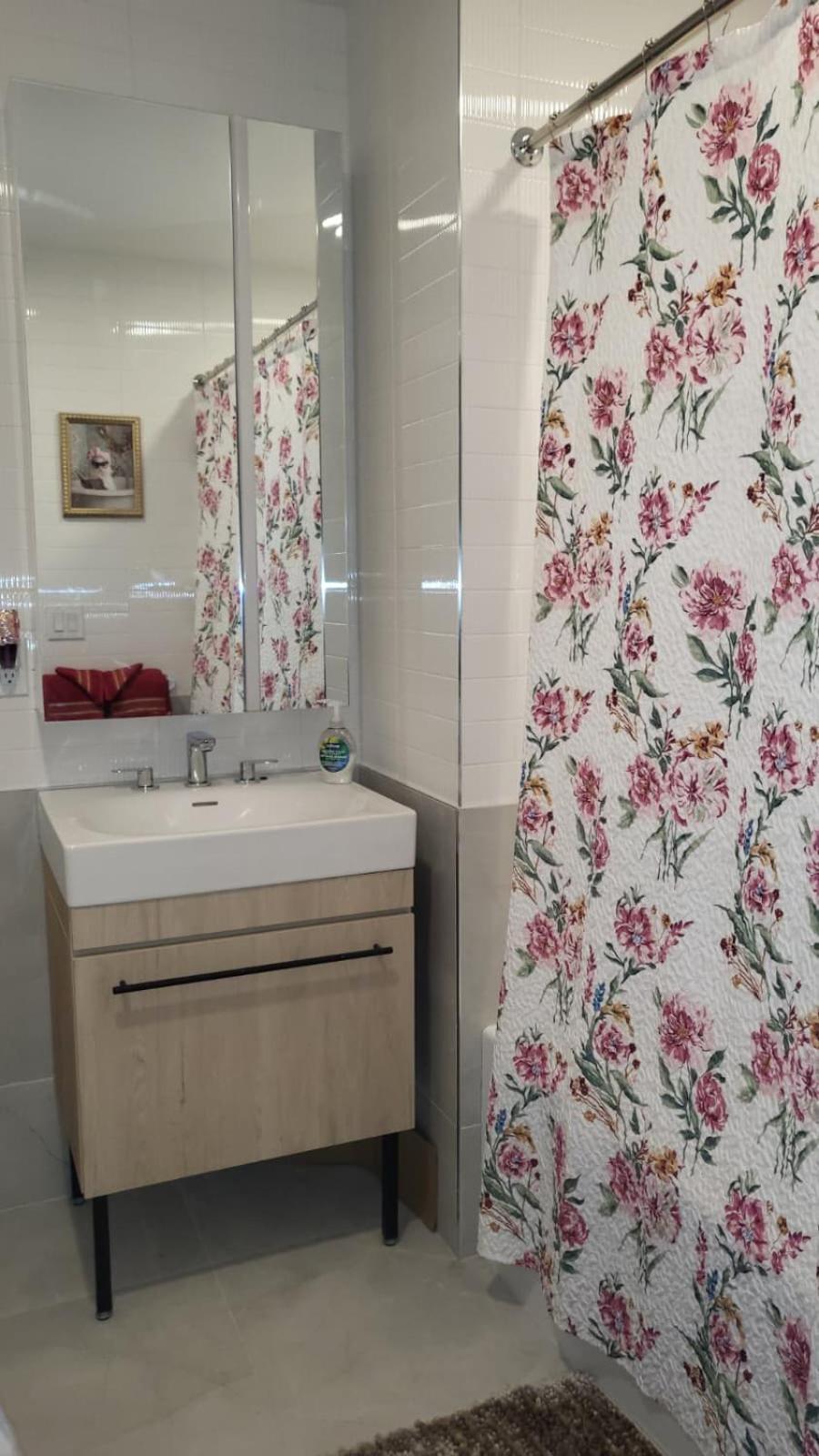 1 Bedroom In Luxury Building Apartment