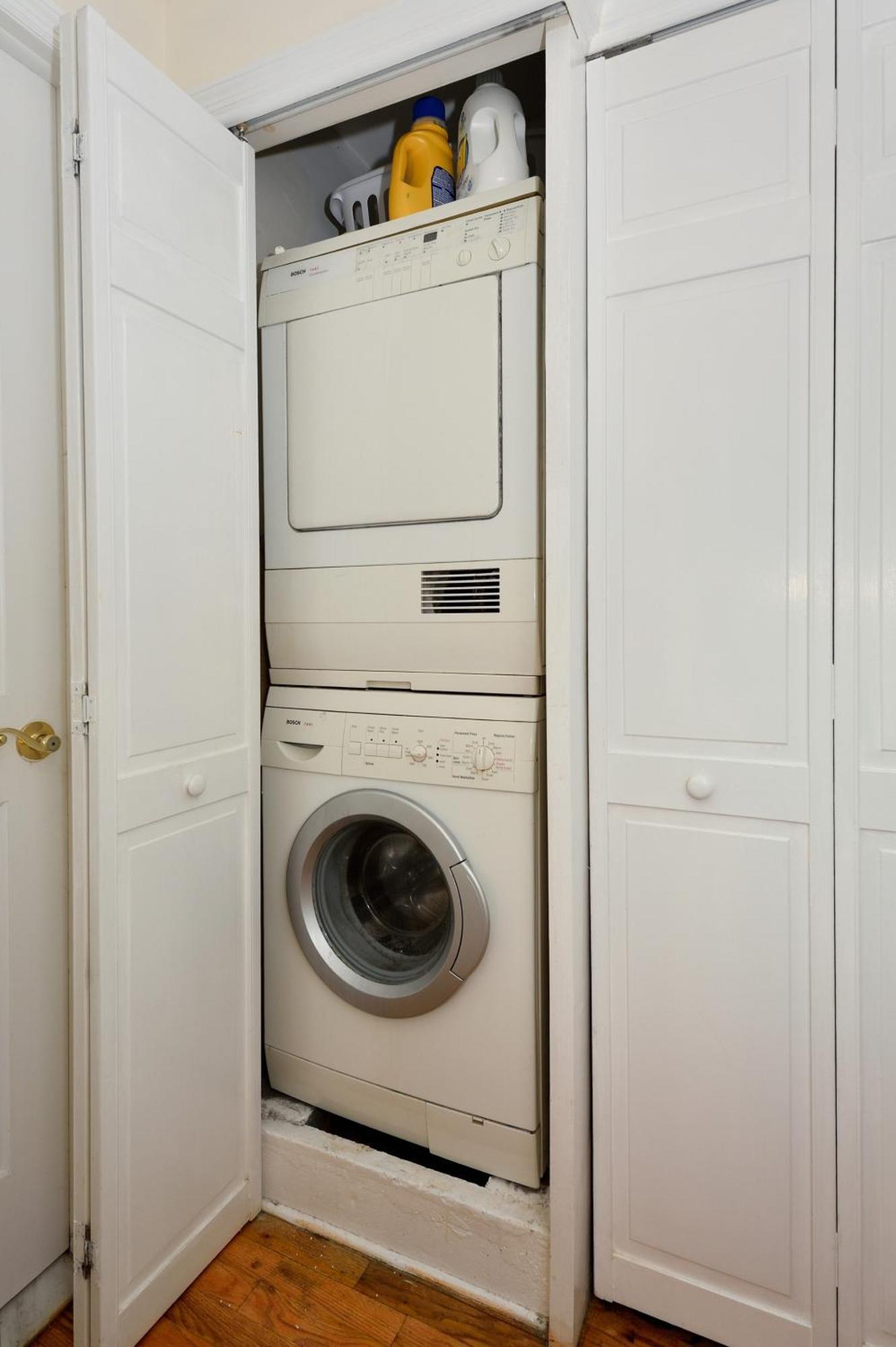 10th Avenue Urban Retreat- 3br Nyc Apartment