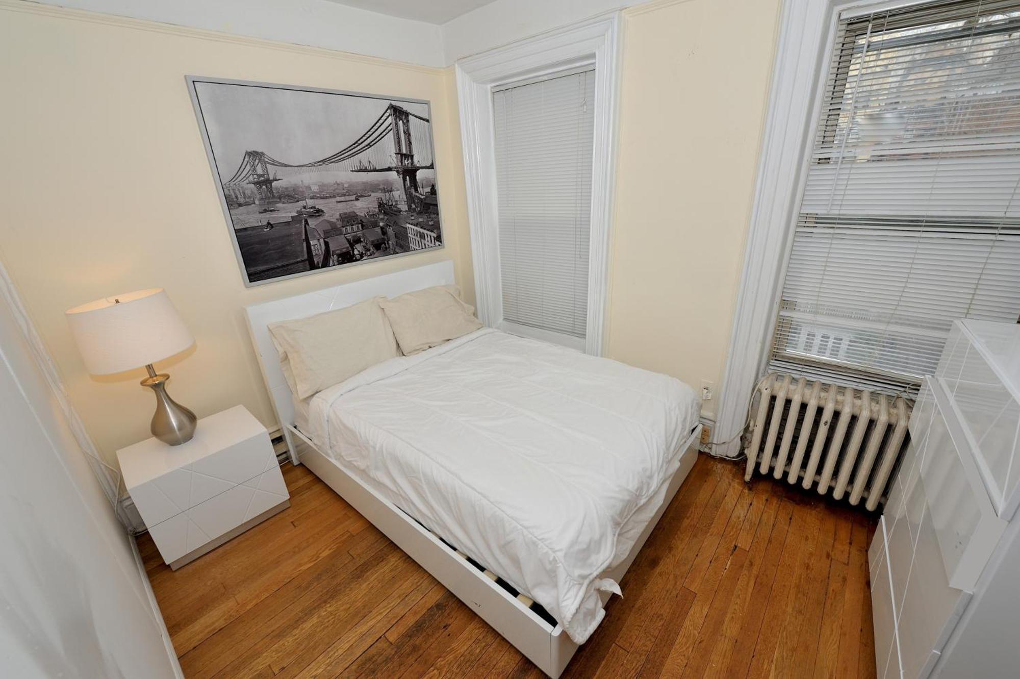 Apartment Comfy 3 Bedroom 1 Bath In Nyc New York