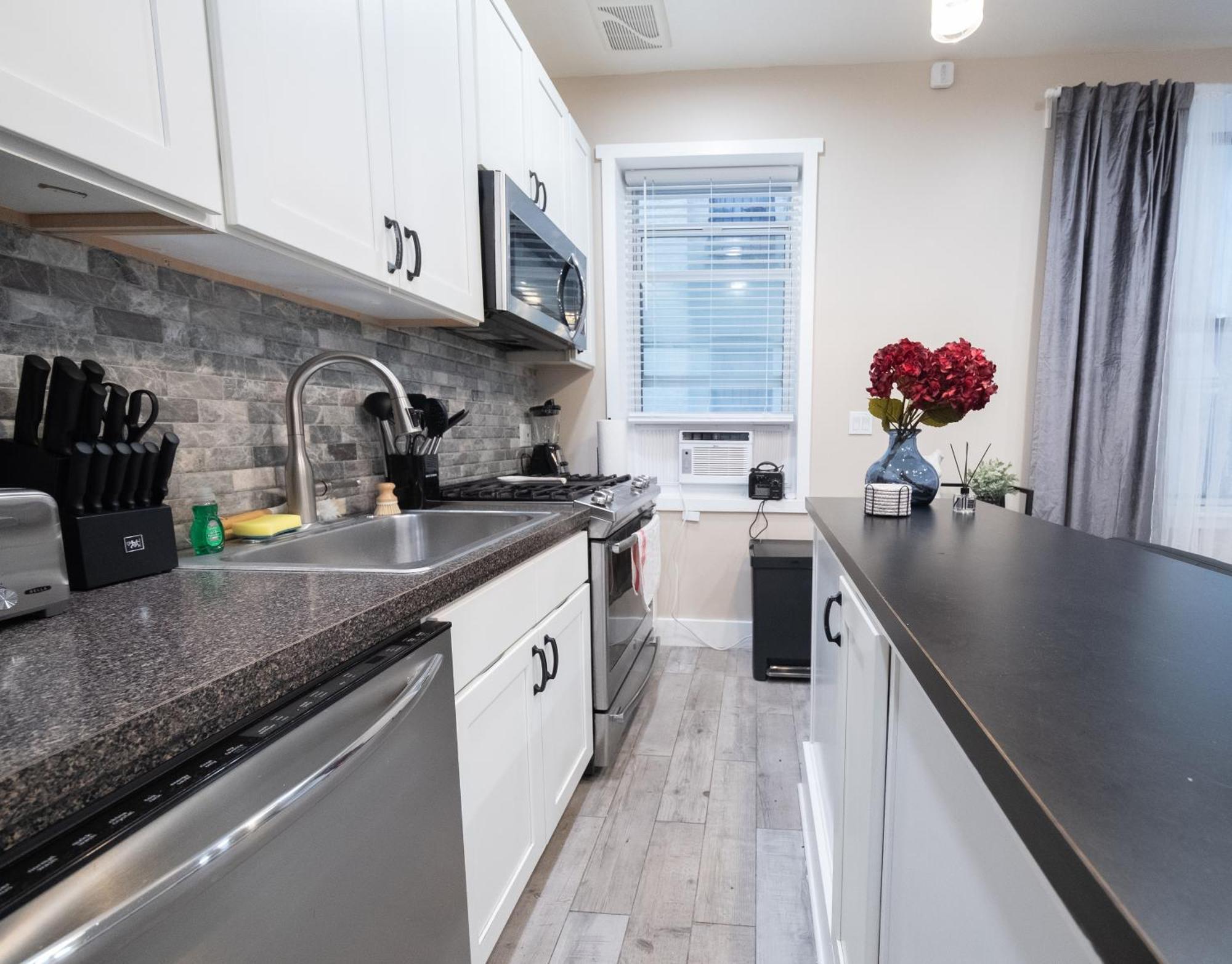 Brand New 3br 2ba Next To Park, Elevator * New York