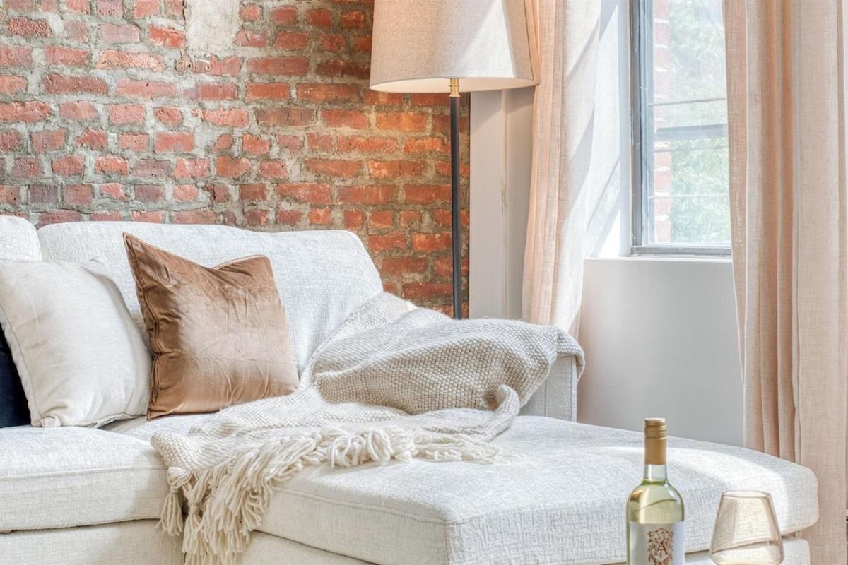 Pent House On Bruckner New Luxe 2br 2ba King Bed Fast Wi-fi 15 Mins To Times Square * New York