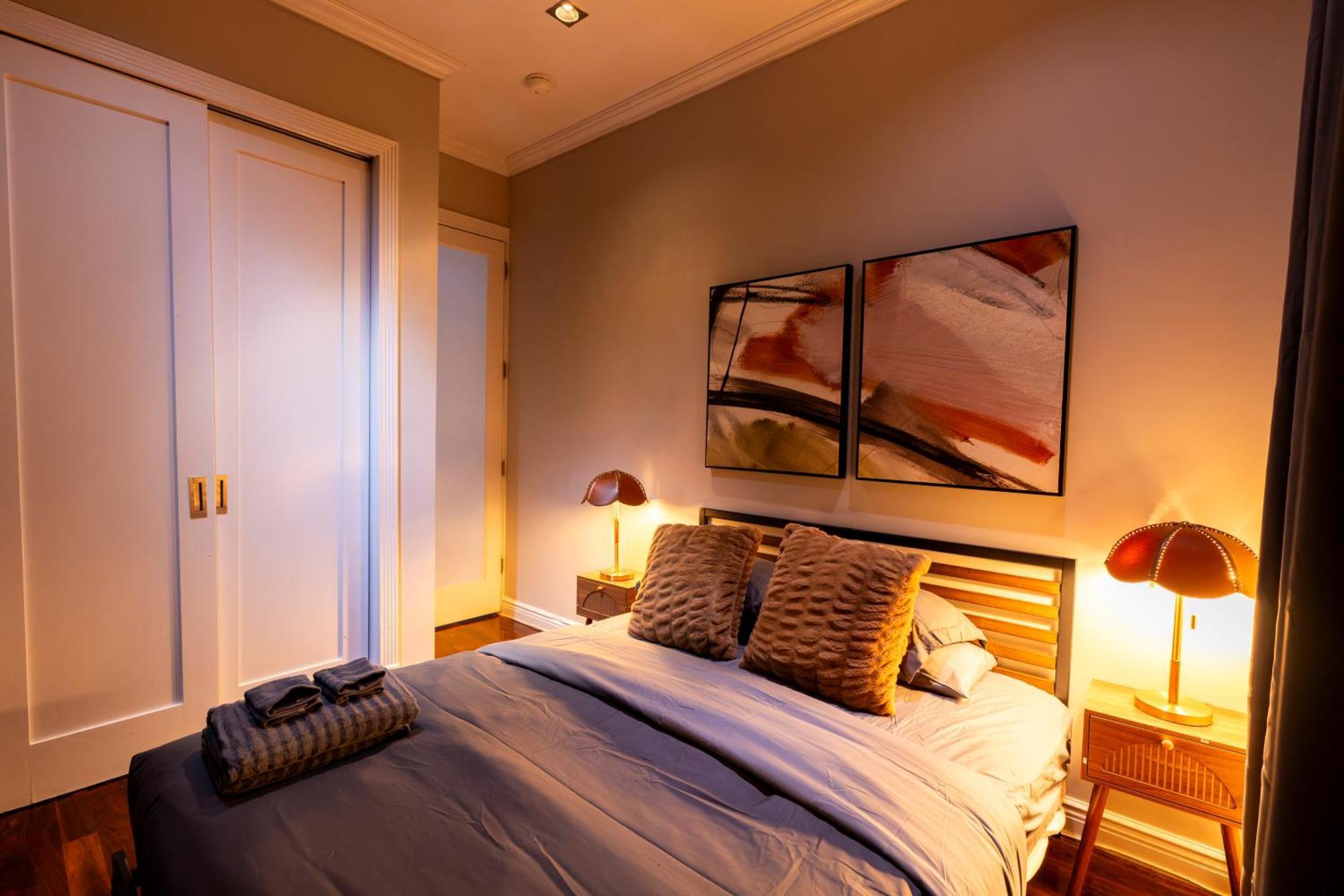 Elegant Park - 4 Bedroom Self Check-in Apartment *