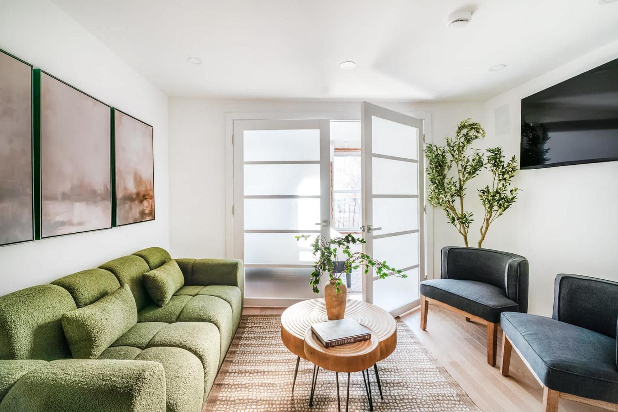 22nd Sleek Modern 1br Gramercy *