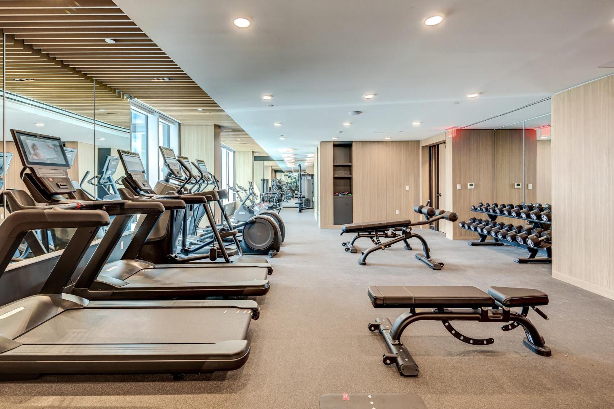 1 Bedroom In Luxury Building *