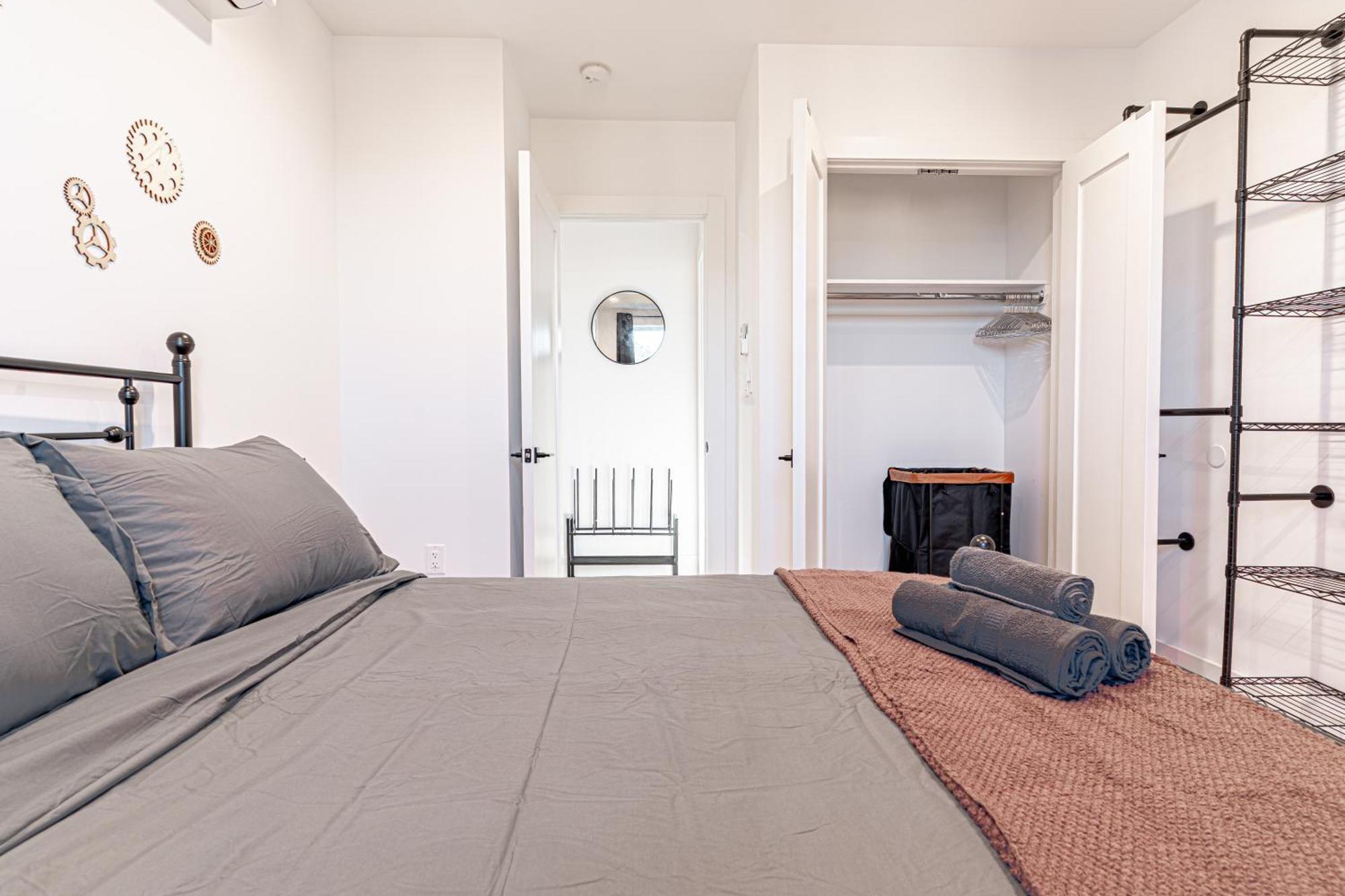 Bushwick Industrial1br With Balcony New York