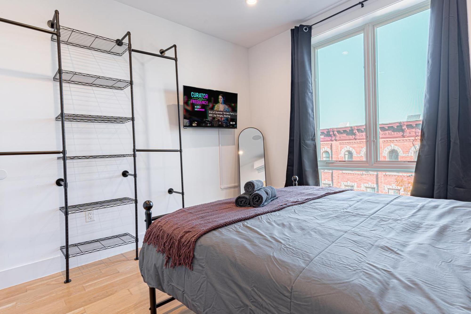 Bushwick Industrial1br With Balcony New York