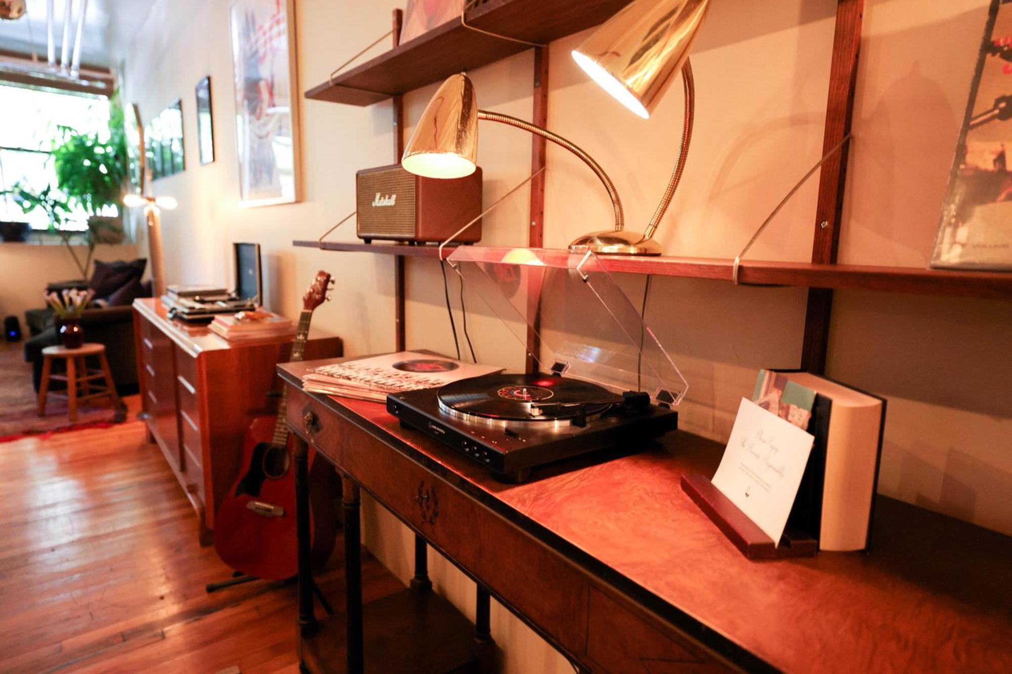 Artistic Vintage Loft In Williamsburg Apartment New York