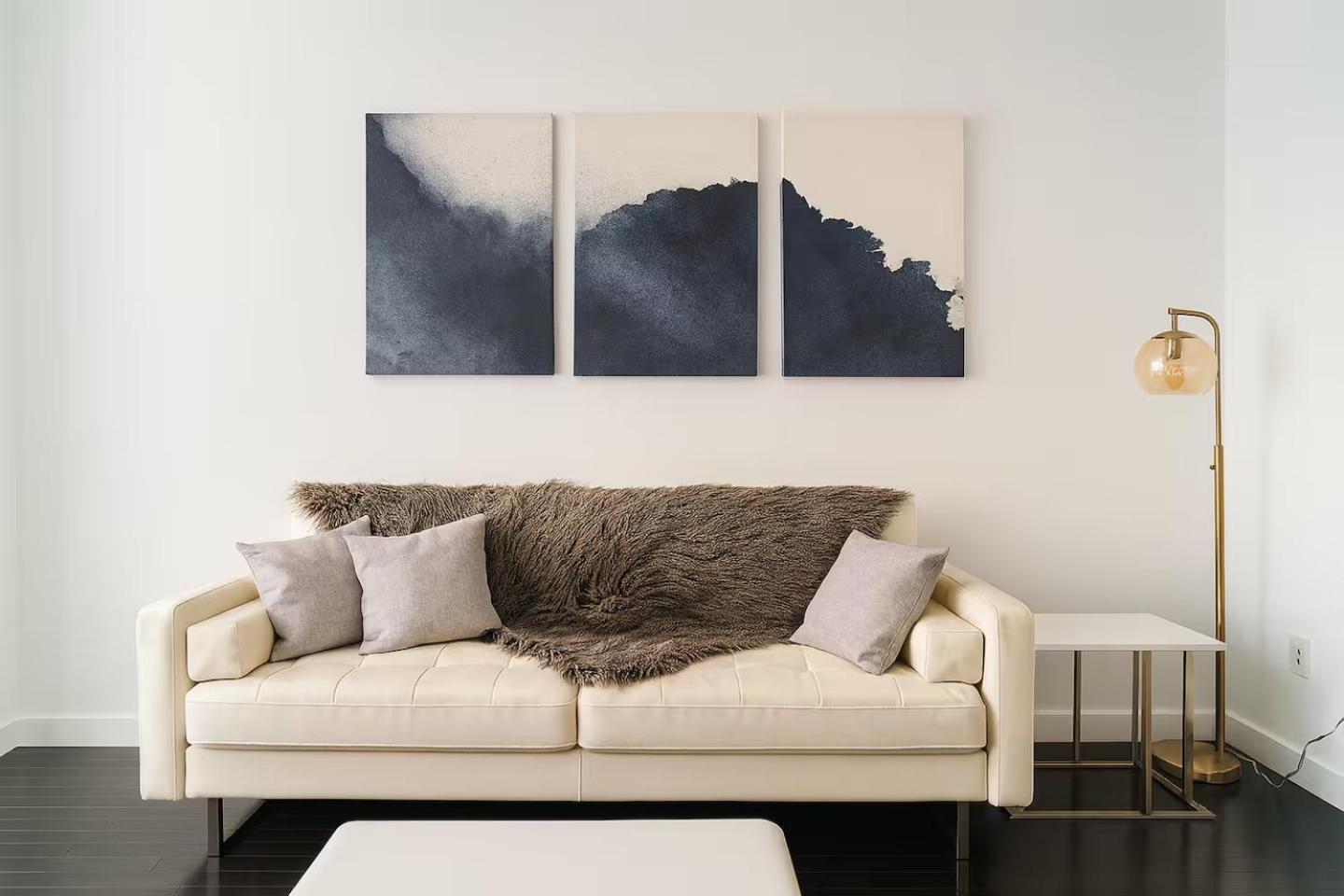 W Apartment *