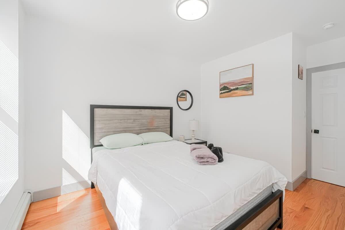 Spacious 3br With Quick Manhattan Access And Free Parking Apartment