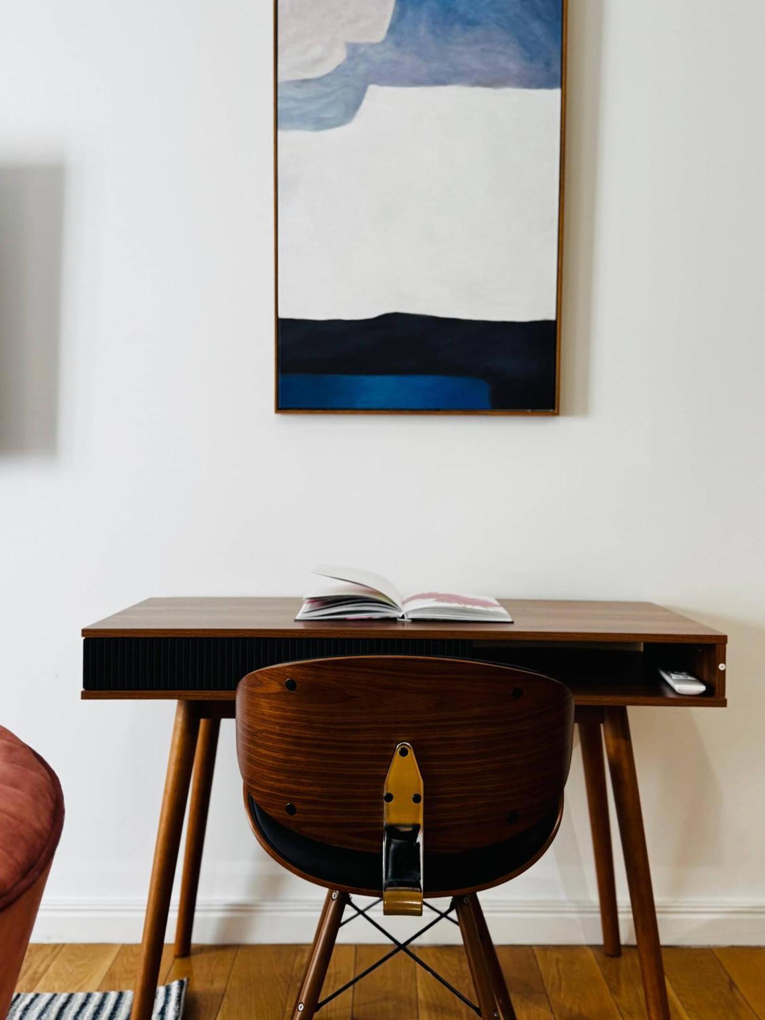 26a-2 Spacious Brand New Fully Furnished 2-bedroom In Prime Murray Hill Move-in Ready