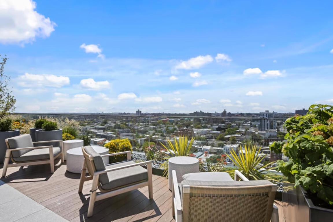 Apartment 1 Bedroom In Luxury Building *