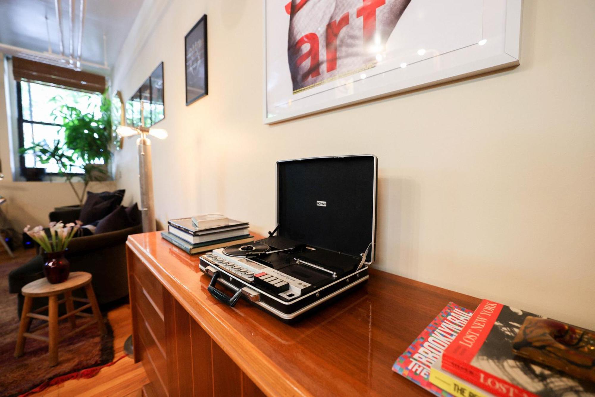 Artistic Vintage Loft In Williamsburg Apartment