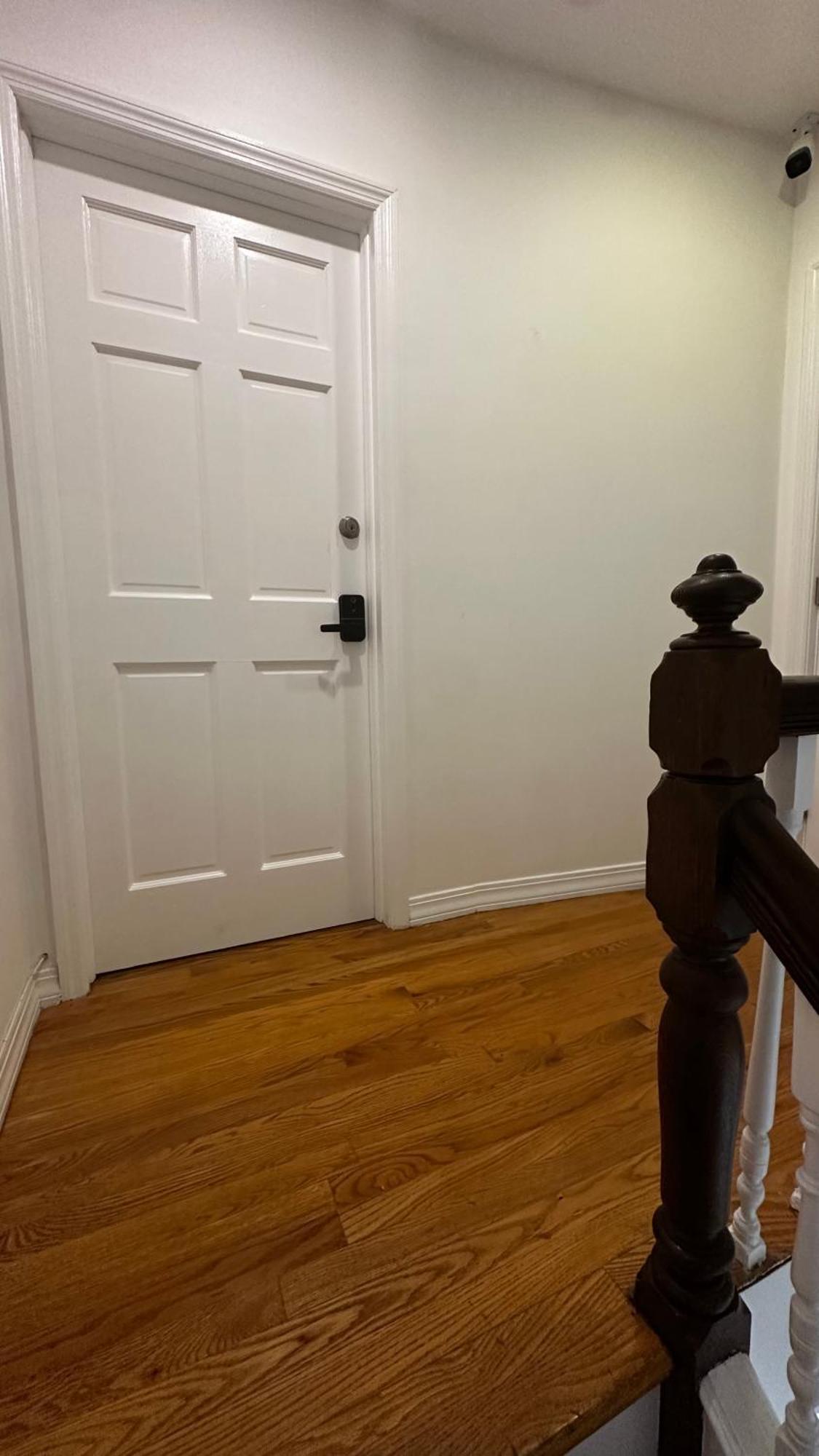 Cozy 2-person Near Jfk Airport & Shopping Area Apartment