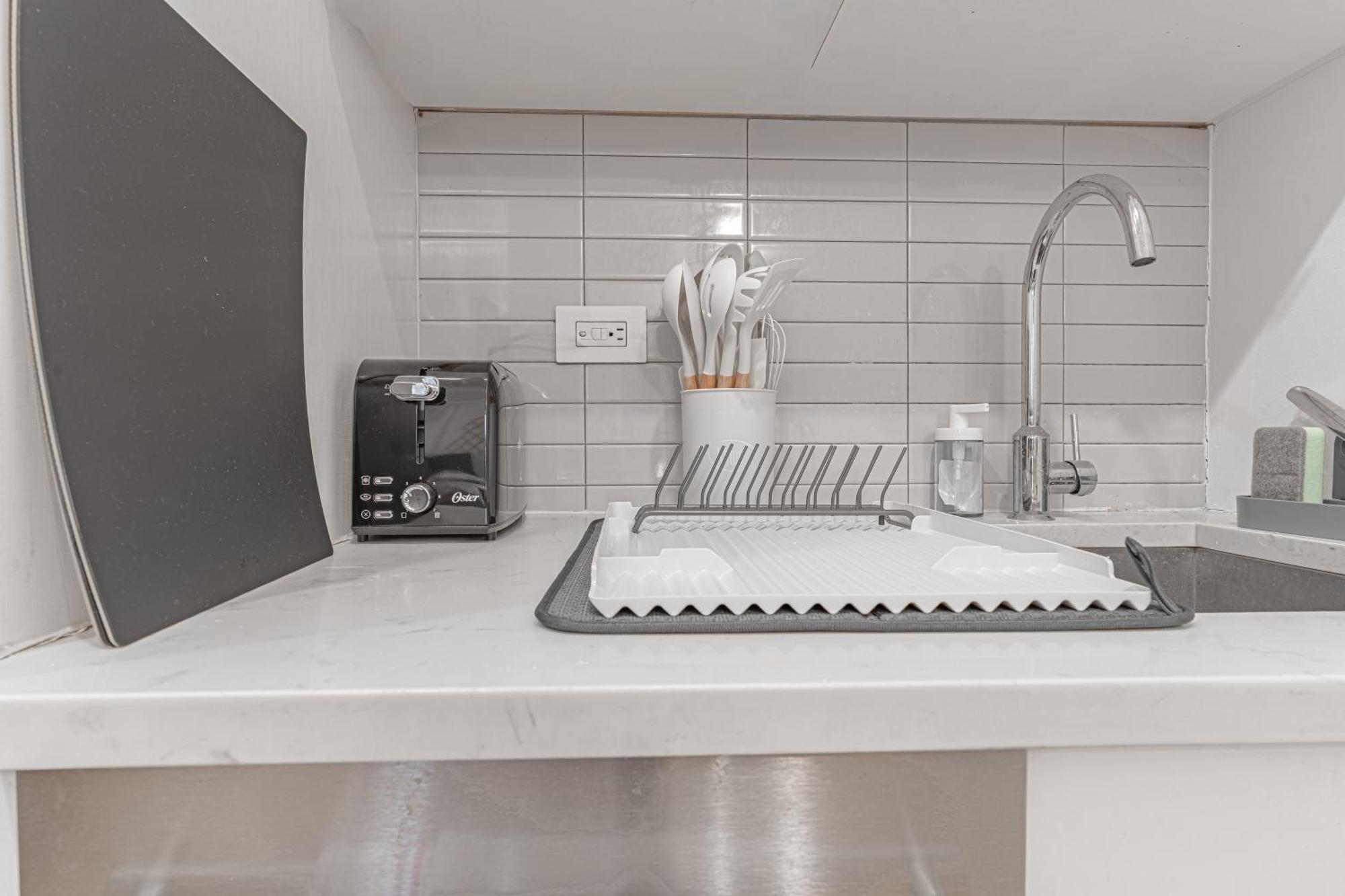 Stylish 2br Close To Williamsburg *