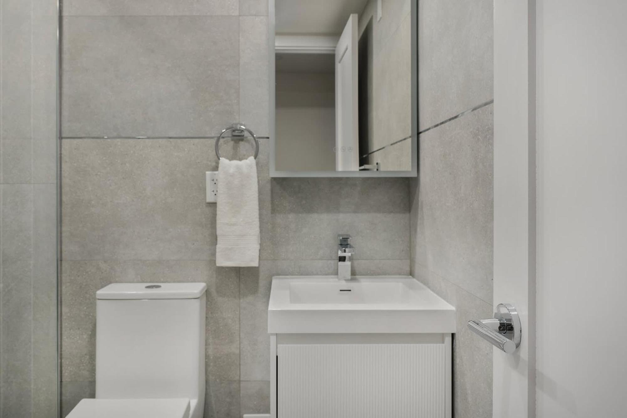 22nd Sleek Modern 1br Gramercy