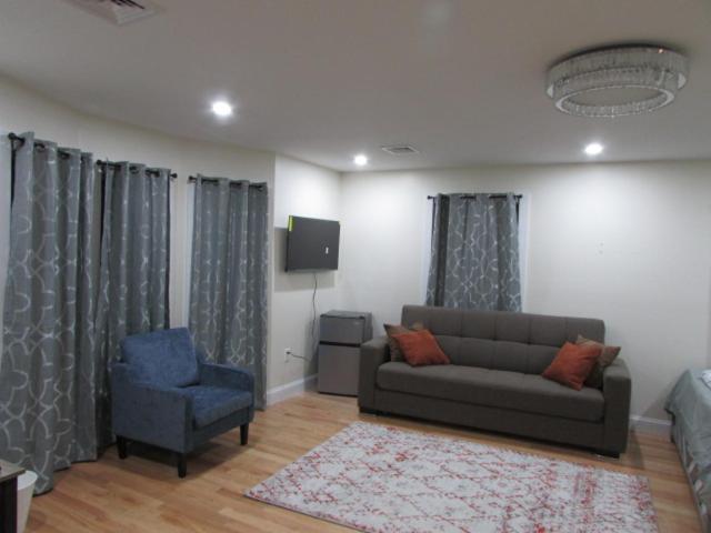 Apartment Cozy In Ozone Park *