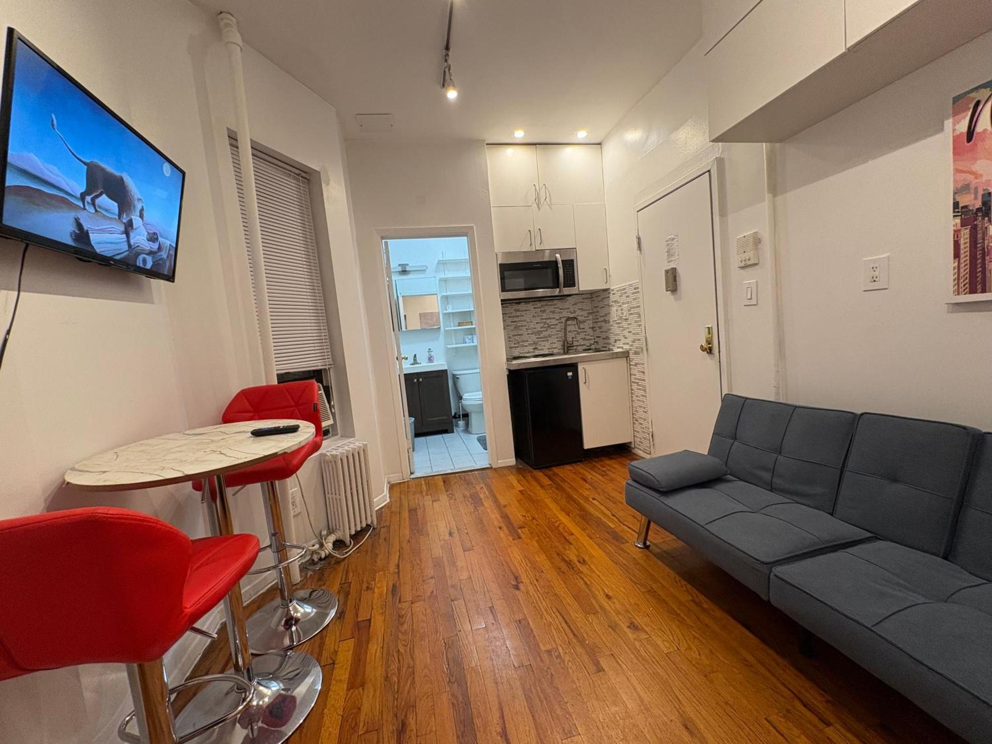 Hudson Crown Apartment New York