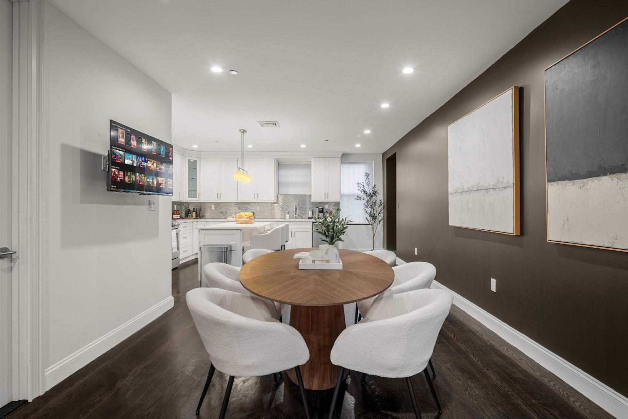 Stylish 3br Designer In Nyc