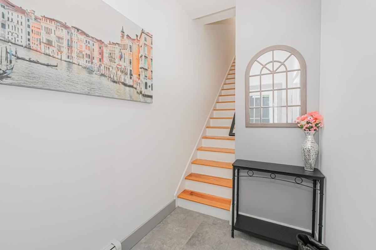 Spacious 3br With Quick Manhattan Access And Free Parking Apartment New York