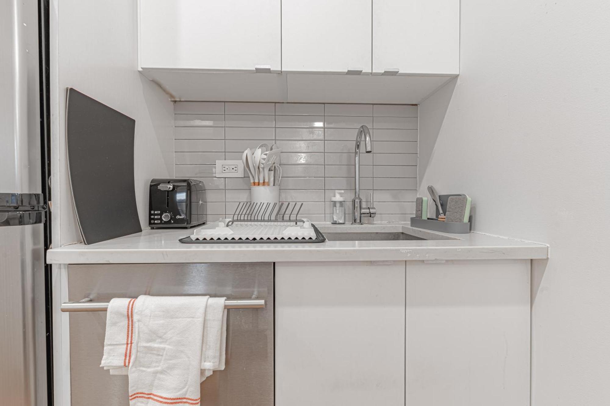 Stylish 2br Close To Williamsburg New York